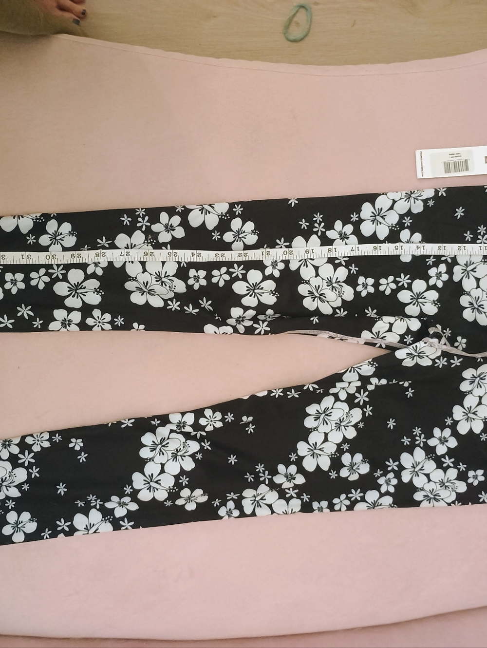 Frankie's Bikinis Active High-Waist Floral Print Leggings in Black NWT Large - Picture 8 of 9